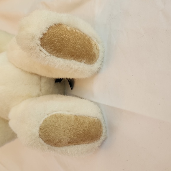 Adorable Vermont White Teddy Bear - Picture 4 of 8